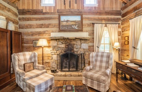 Bells Cabin | The Pines Cabin at Green Frog Farm