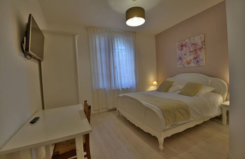 Marmande House | The Pines | to Marmande ***************************