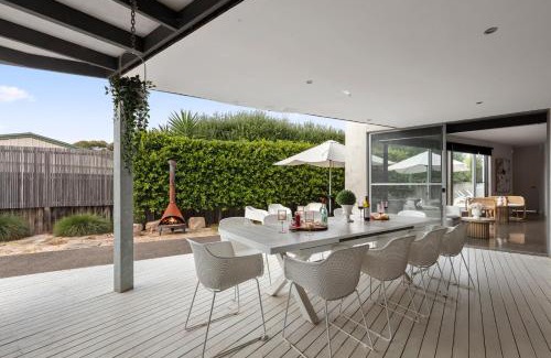 St Leonards House | The Point - Luxury Beachside Entertainer With Heated Pool