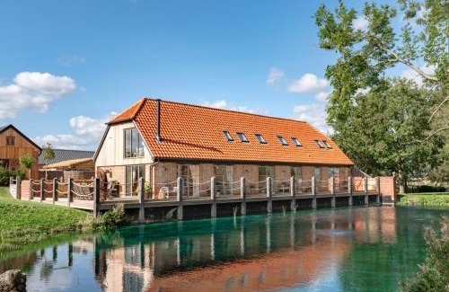 Cowlinge House | The Pond Barn