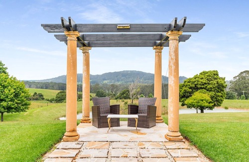 Robertson Cottage | The Pool House at Linden Hall