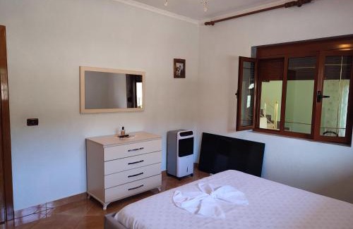 Udenisht Apartment | The quiet house