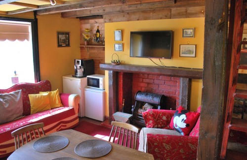 Yarm Cottage | THE RAFTERS COTTAGE SLEEP 3 S/C B&B NEXY TO FOX COVERT PUB YARM QUIRKY