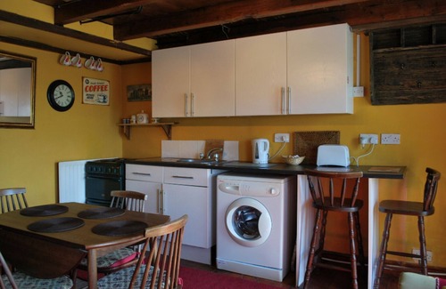 Yarm Cottage | THE RAFTERS COTTAGE SLEEP 3 S/C B&B NEXY TO FOX COVERT PUB YARM QUIRKY