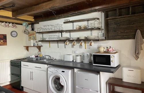Yarm Cottage | THE RAFTERS COTTAGE SLEEP 3 S/C B&B NEXY TO FOX COVERT PUB YARM QUIRKY