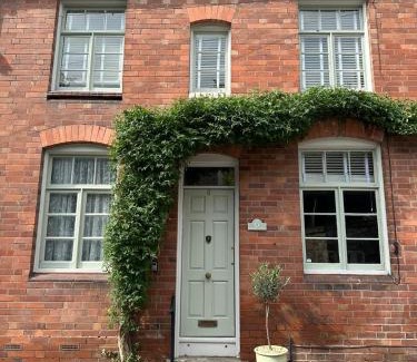 Bridgnorth House | The Railway Cottage Bridgnorth