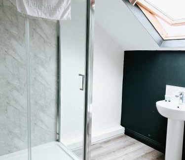 Rothwell Bed & Breakfast | The Red Lion Inn