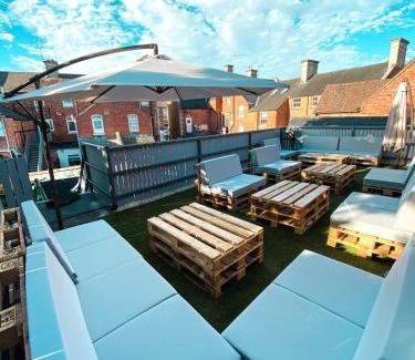 Rothwell Bed & Breakfast | The Red Lion Inn