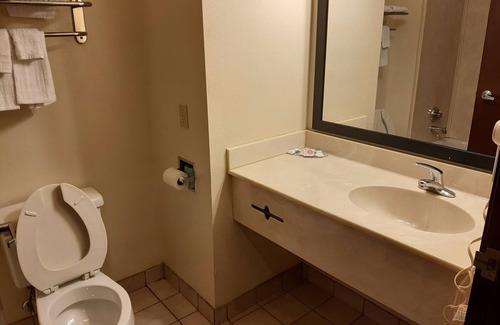 Carthage Hotel | The Regal Hotel