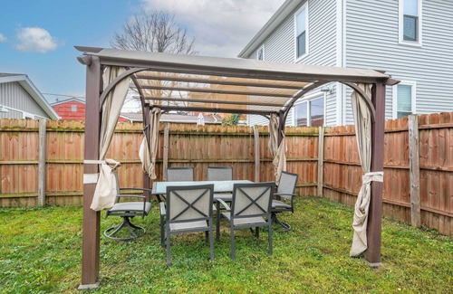 Livingston Park House | The Restful Roost w Hot Tub