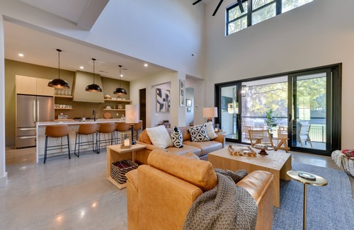 Mount Mourne House | The Retreat at Lake Norman: Boat Dock & Pool!