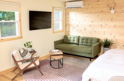 Greentown Hotel | The Rex