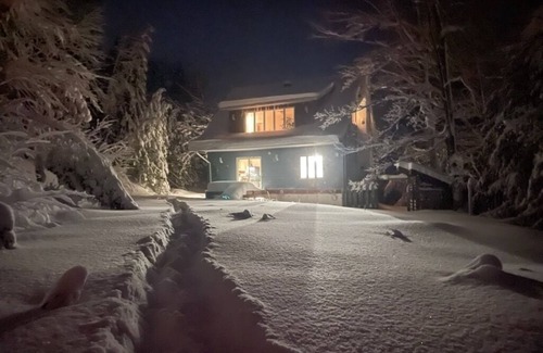 Amherst Ski Chalet | The Ridge near the lake