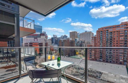 Eau Claire Apartment | The Riverlight Den DT Comfort & Amazing City Views