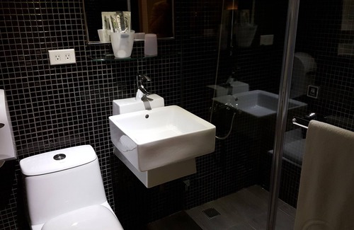 Xiaogang Hotel | The Riverside Hotel International