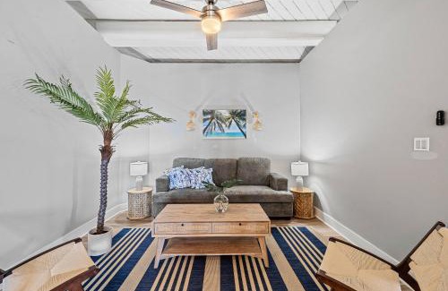 Temple Crest House | The Roller Coaster River Retreat