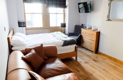 Hepworth House | The Rooms at the Nook