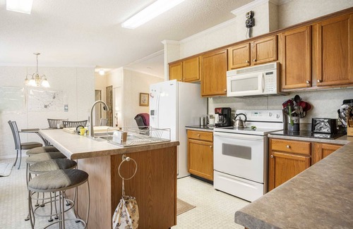 Tarpley House | The Roost at Kingfisher Ranch
