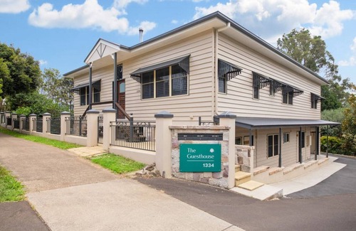 Maleny Apartment | The Rosewood Studio at The Guesthouse