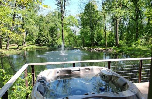 Wrightsville House | The Roundtop Chalet romantic couples getaway