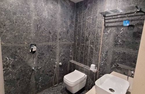 Gandhinagar Hotel | The Royal Era Hotel