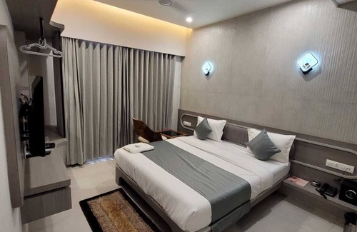 Gandhinagar Hotel | The Royal Era Hotel
