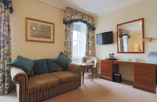 Stornoway Hotel | The Royal Hotel