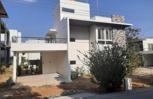 Hosur Villa | The RusticVibe-Villa with Garden 30 km frm Ecity