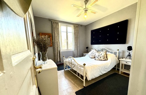 Saint-Pierre-le-Moutier Cottage | The Sage Lodge