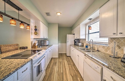 Holiday Beach House | ‘The Sage’ PCB Family Getaway - Walk to Beach!