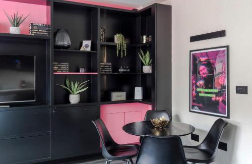 Soho Apartment | The Sassy - Soho - by Frankie Says