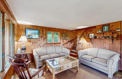 Owls Head House | The SeaMeadow
