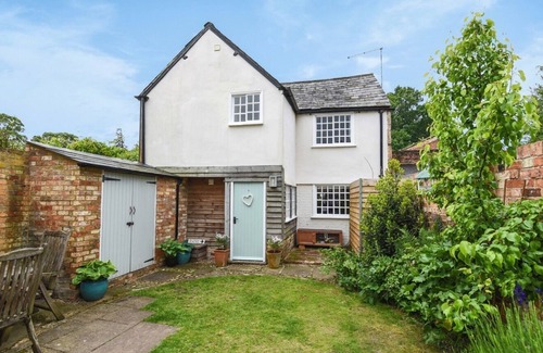 Kimbolton Cottage | The Secret Cottage in the centre of historic Kimbolton village, Cambridgeshire