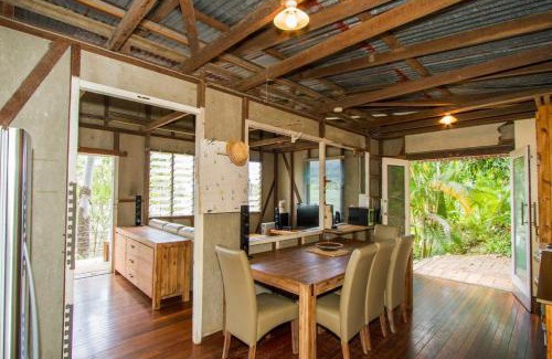 Seventeen Seventy House | The Shack - Quaint, pet-friendly cottage in 1770