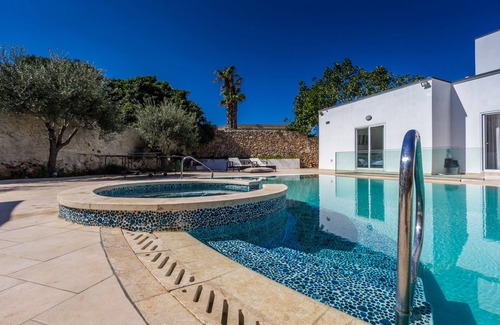 Santa Maria Estate Villa | The Shells - Superb villa with large pool