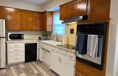 Levelland House | The Shira House - Perfect for a Family Stay!