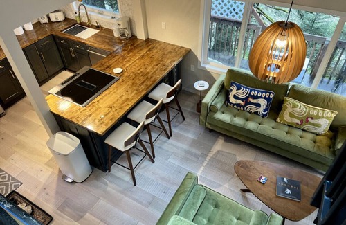 Kodiak Cabin | The Shoreline Cabin - An Authentic Alaskan Retreat