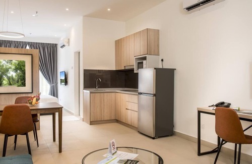 Bandar Puchong Jaya Apartment | The Signature Serviced Suites Puchong