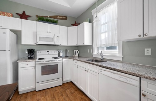 Cherry Valley House | The Snowberry - 67 Butternut