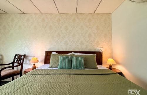 Sitapur Hotel | The Sona Heli Resort
