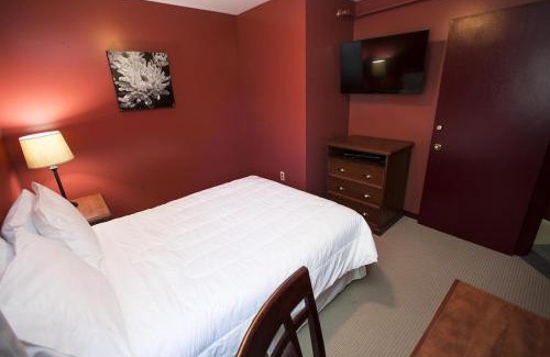 Queens Square Hotel | The Sonata Inn