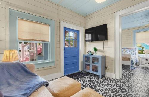 Savannah Beach Apartment | The Splash Inn Estate 4 BDR Home w Heated Pool