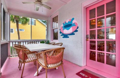 Savannah Beach Apartment | The Splash Inn Estate 4 BDR Home w Heated Pool