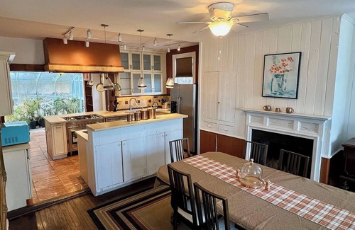 Nyack House | "The Stable" A Charming 3-bedroom house in Nyack with a Tennis Court