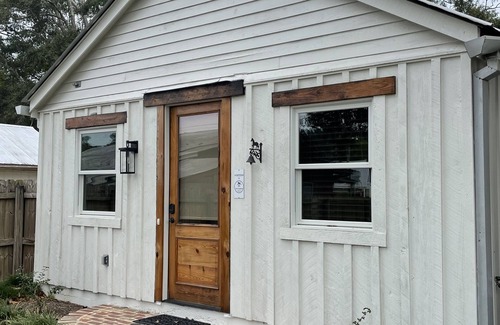 Folsom Apartment | The Stables at Giddy Up Folsom Western A