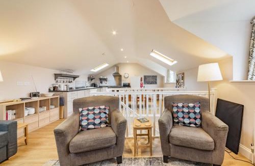 Freefolk House | The Stables At Wells-In-The-Field Farm