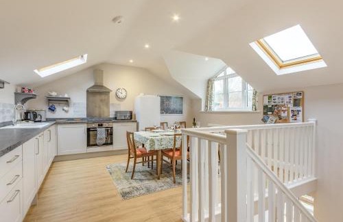 Freefolk House | The Stables At Wells-In-The-Field Farm