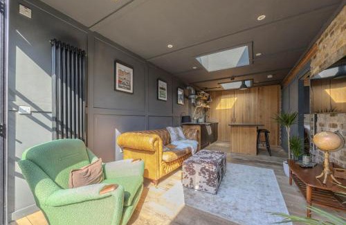 Leigh-on-Sea House | The Stables