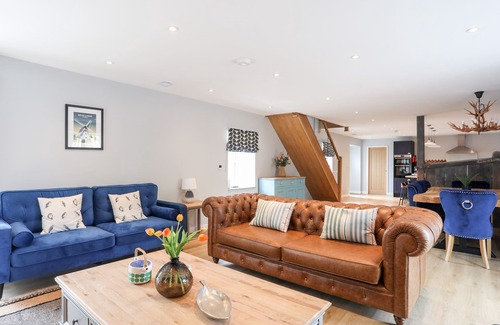Bryngwran Cottage | THE STABLES, pet friendly, luxury holiday cottage in Bodedern