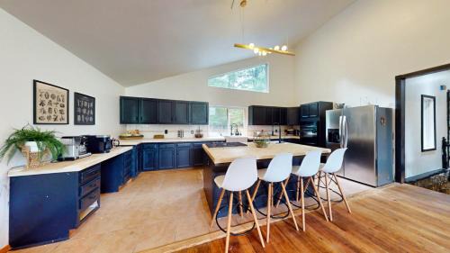 Pond Eddy House | The Stone Mason - Large Modern Home on 5 Acres - 2 Hrs from NYC